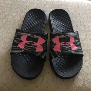 Under Armour Sandals. Size 8